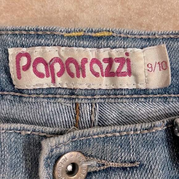 Paparazzi Light Wash Distressed Jeans in Junior’s size 9/10 - Picture 3 of 12